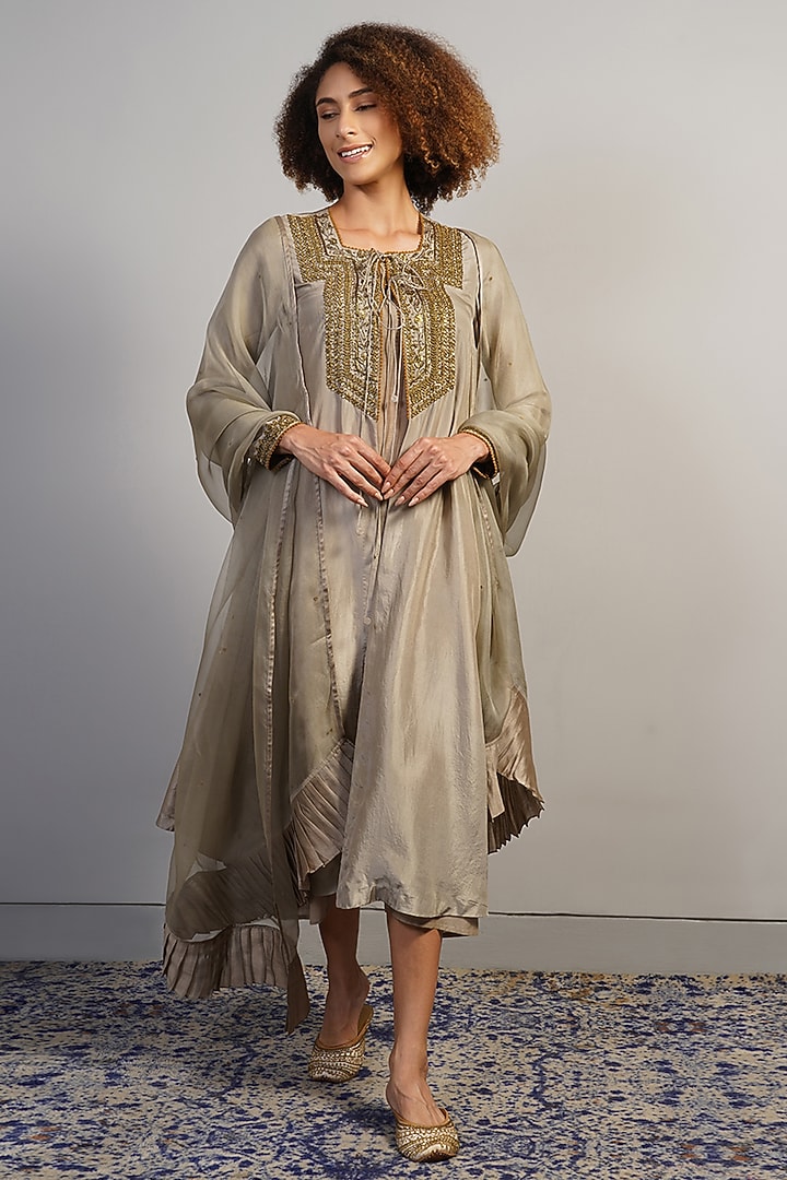 Soft Champagne Gold Tabby Silk Zardosi Embroidered Kurta Set by Samant Chauhan at Pernia's Pop Up Shop