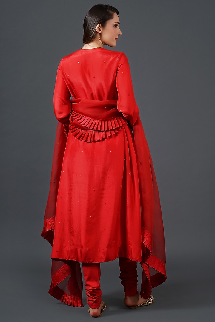 Red Tabby Silk Zardosi Embroidered Kurta Set by Samant Chauhan at Pernia's Pop Up Shop