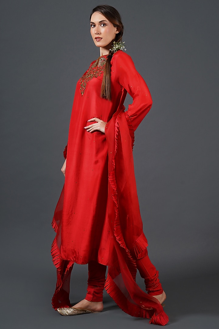 Red Tabby Silk Zardosi Embroidered Kurta Set by Samant Chauhan at Pernia's Pop Up Shop