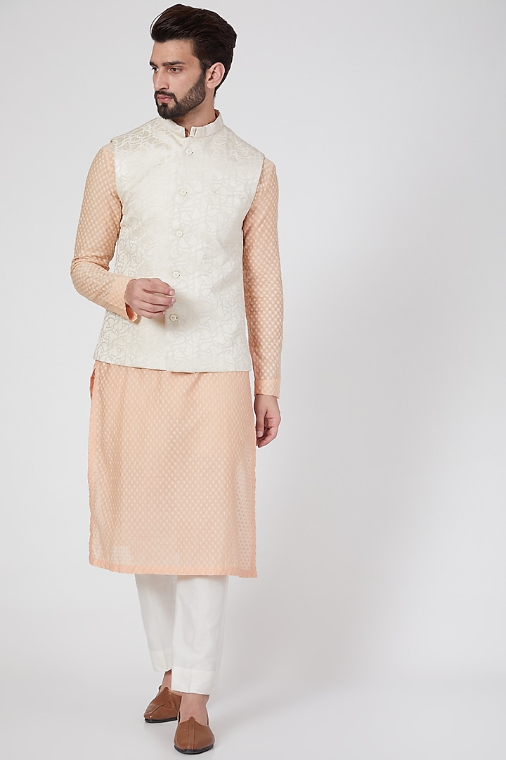 White Embroidered Kurta Set by Samant Chauhan Men