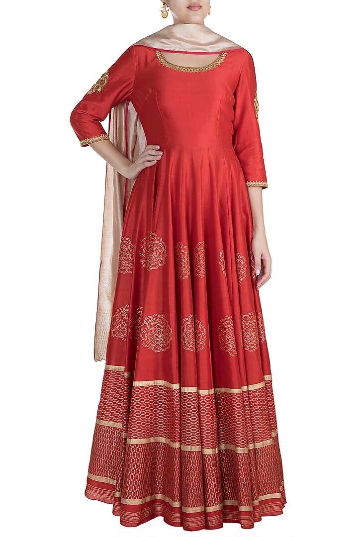 Red Embroidered Wedding Anarkali With Printed Dupatta by Samant Chauhan at Pernia's Pop Up Shop