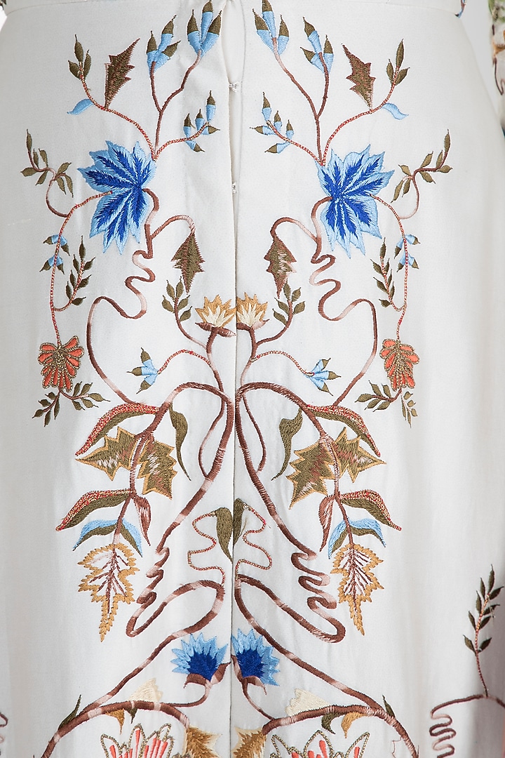 Off White Embroidered Front Open Jacket Wedding Gown by Samant Chauhan at Pernia's Pop Up Shop