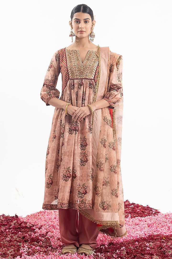 Peach Cotton Silk Chanderi Digital Printed Kurta Set by Samant Chauhan at Pernia's Pop Up Shop