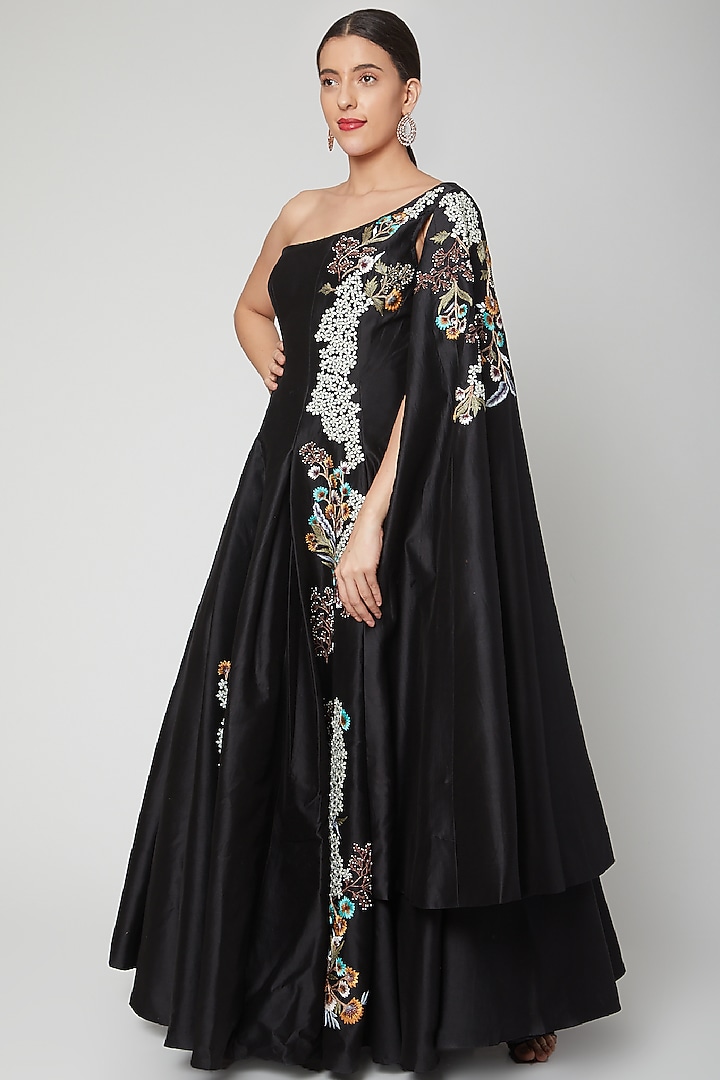 Black Embroidered One Sleeve Gown by Samant Chauhan at Pernia's Pop Up Shop