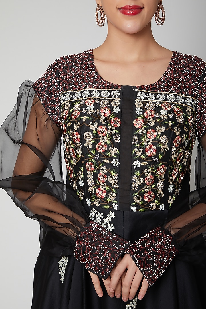 Black Embroidered Gown With Slit by Samant Chauhan at Pernia's Pop Up Shop