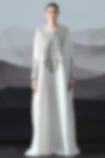 Ivory Linen Silk Embroidered Kaftan by Samant Chauhan at Pernia's Pop Up Shop