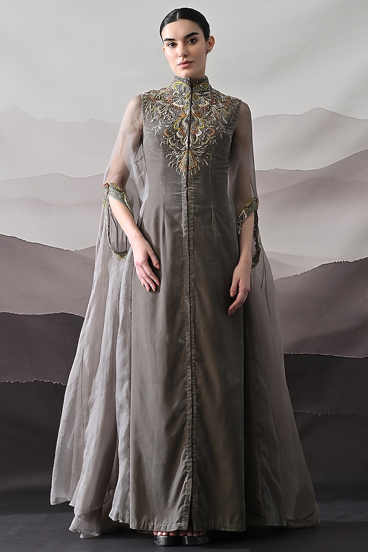 Soft Grey Organza Sculpted Kaftan by Samant Chauhan at Pernia's Pop Up Shop