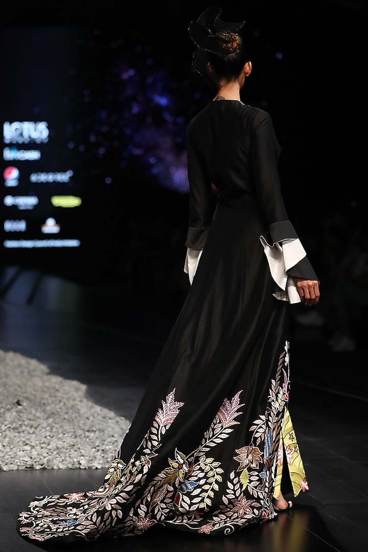 Black Engagement Gown With Back Trail by Samant Chauhan at Pernia's Pop Up Shop