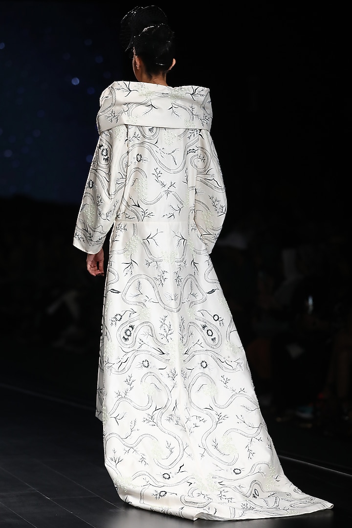 Off White Embroidered Wedding Gown by Samant Chauhan at Pernia's Pop Up Shop