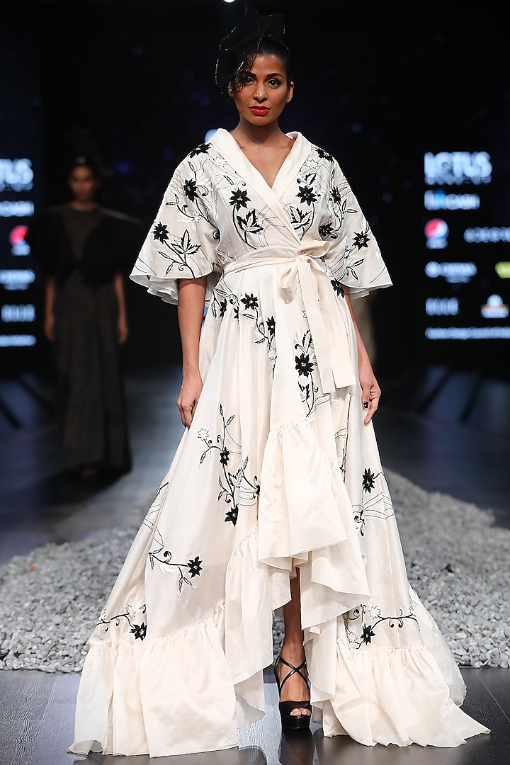 Off White Embroidered Engagement Gown With Belt by Samant Chauhan at Pernia's Pop Up Shop