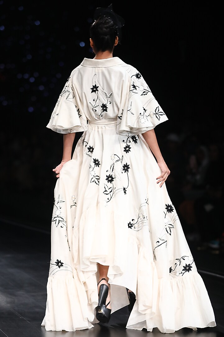 Off White Embroidered Engagement Gown With Belt by Samant Chauhan at Pernia's Pop Up Shop