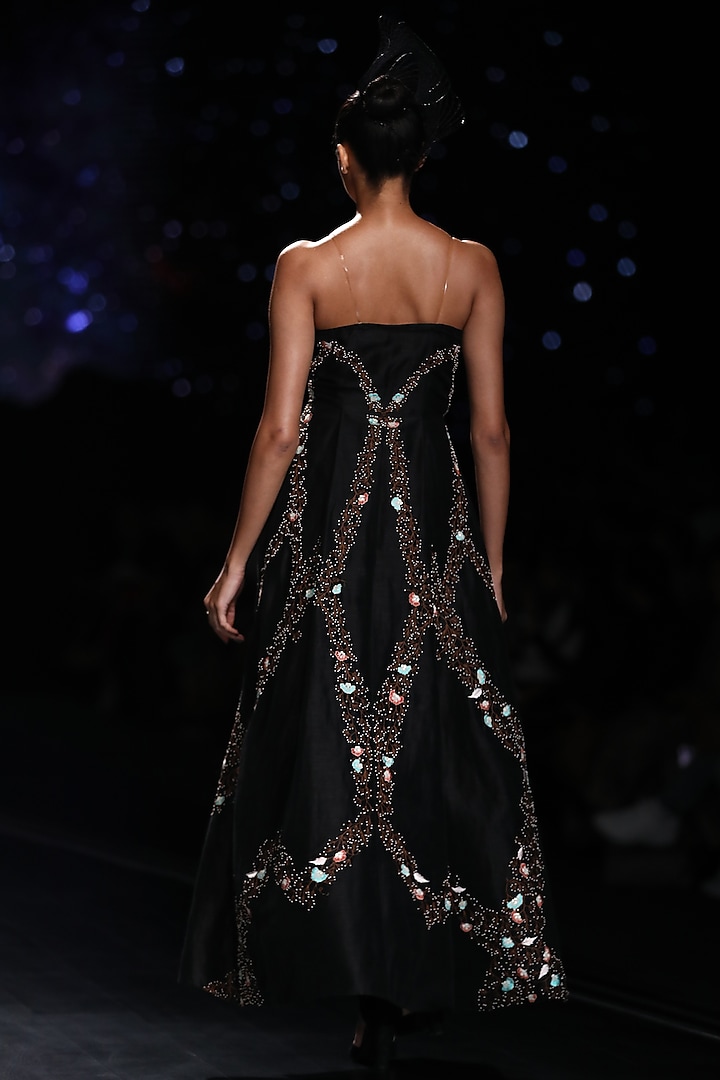 Black Silk Thread Embroidered Wedding Gown by Samant Chauhan at Pernia's Pop Up Shop