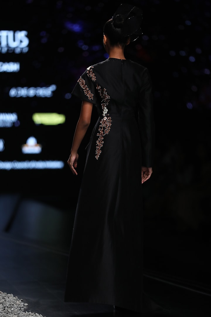 Black Embroidered Engagement Gown With Slit by Samant Chauhan at Pernia's Pop Up Shop