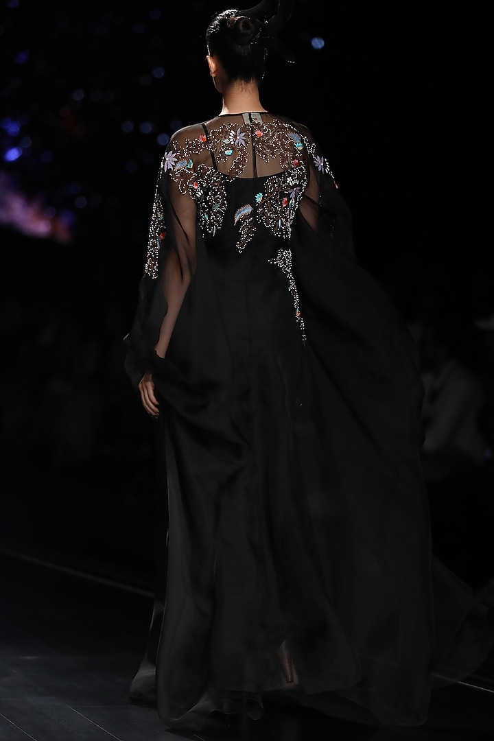 Black Kaftan With Inner Dress by Samant Chauhan at Pernia's Pop Up Shop