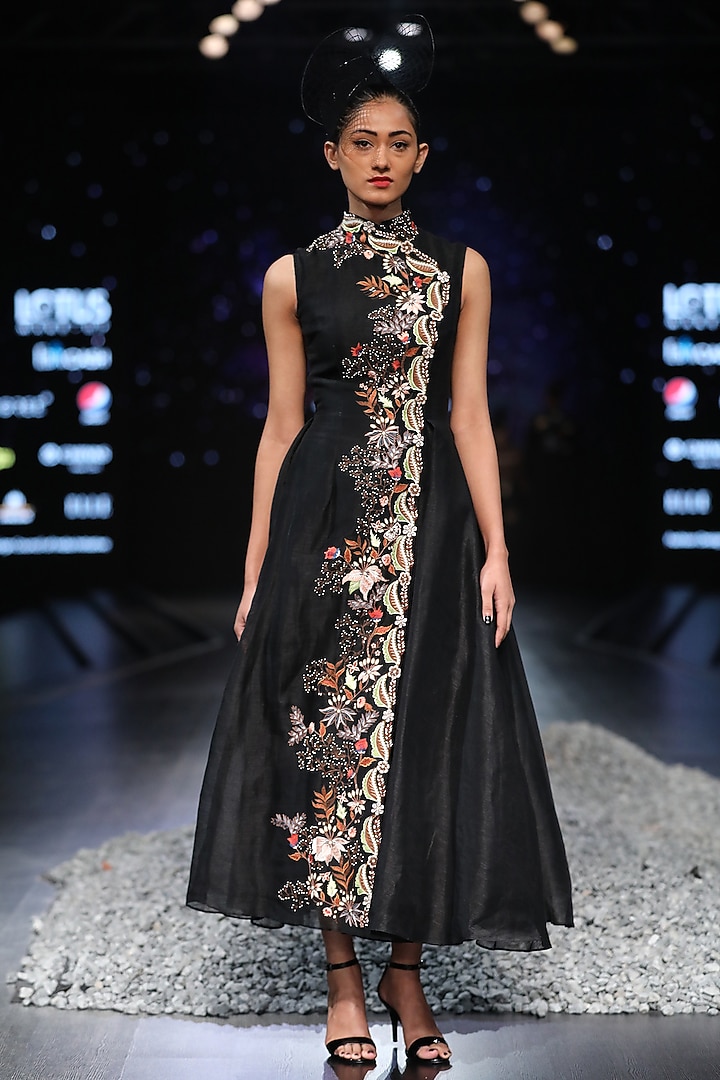 Black Stone & Thread Embroidered Engagement Gown by Samant Chauhan at Pernia's Pop Up Shop
