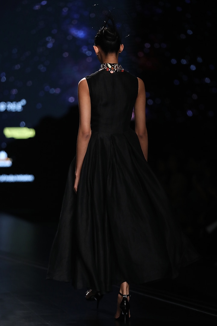 Black Stone & Thread Embroidered Engagement Gown by Samant Chauhan at Pernia's Pop Up Shop
