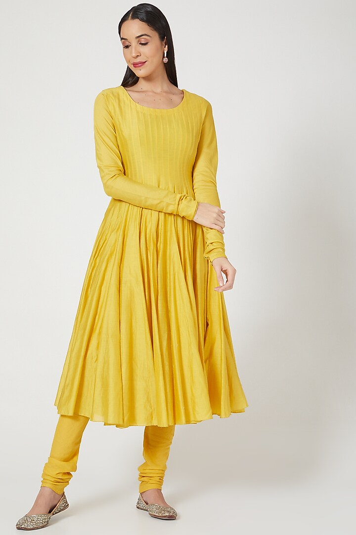 Mustard Embroidered Wedding Anarkali Set by Samant Chauhan at Pernia's Pop Up Shop