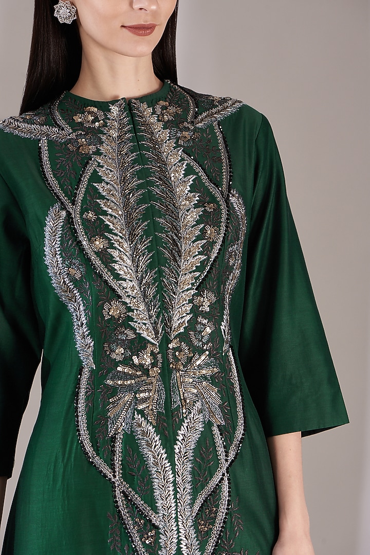 Emerald Green Embroidered Wedding Gown by Samant Chauhan at Pernia's Pop Up Shop
