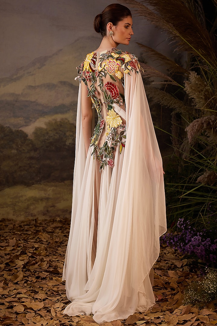 Off-White Cotton Silk Embroidered Engagement Gown by Samant Chauhan at Pernia's Pop Up Shop