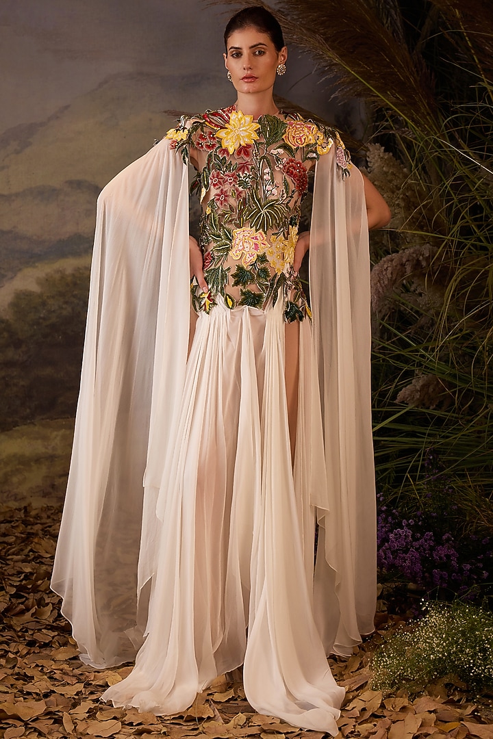 Off-White Cotton Silk Embroidered Engagement Gown by Samant Chauhan at Pernia's Pop Up Shop