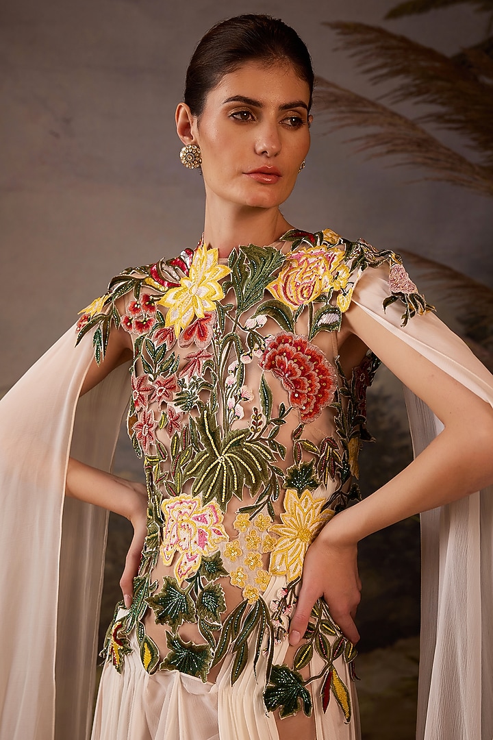 Off-White Cotton Silk Embroidered Engagement Gown by Samant Chauhan at Pernia's Pop Up Shop