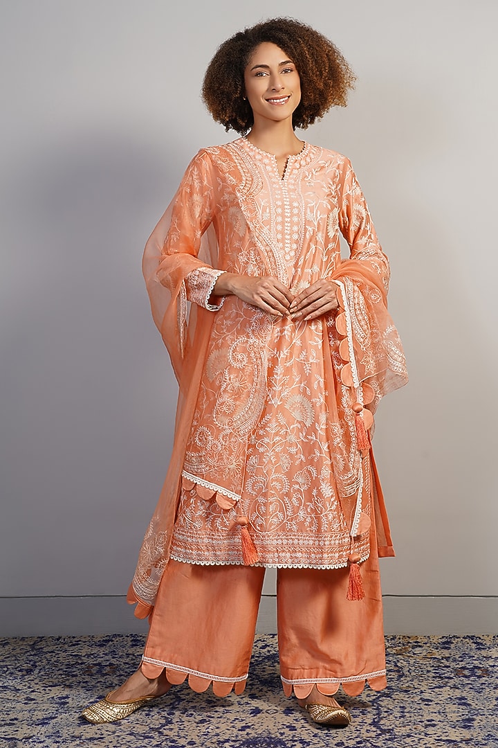 Soft Peach Cotton Silk Thread Embroidered Kurta Set by Samant Chauhan at Pernia's Pop Up Shop