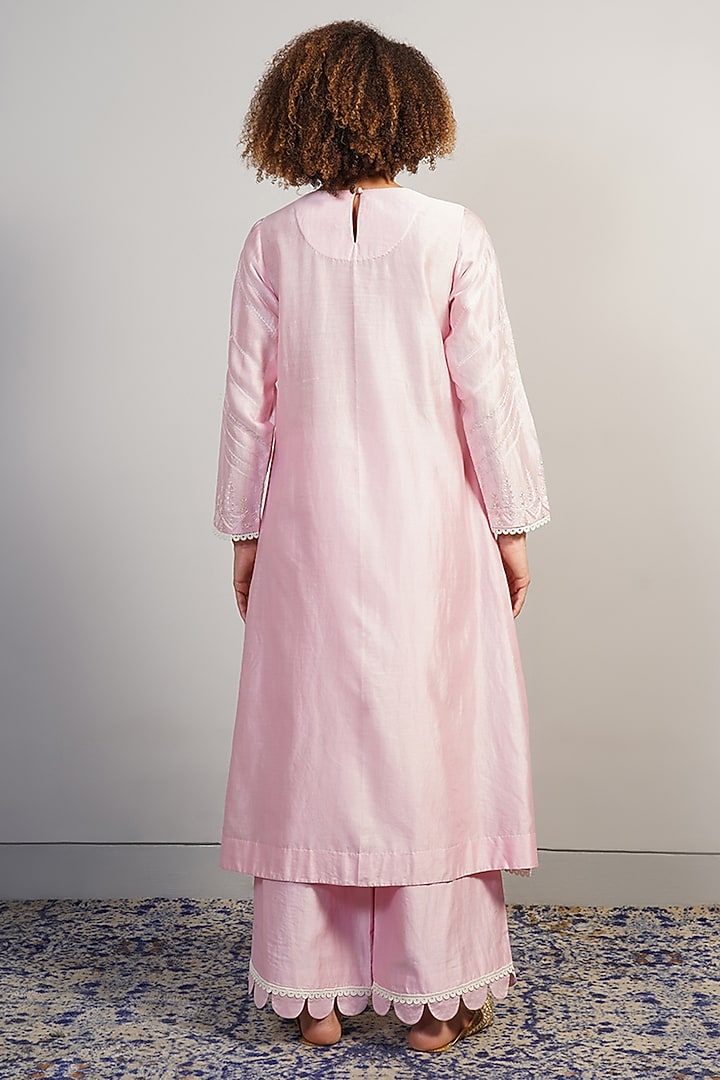 Soft Rose Cotton Silk Thread Embroidered Kurta Set by Samant Chauhan at Pernia's Pop Up Shop