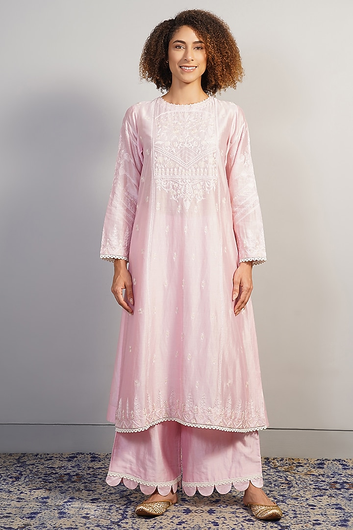 Soft Rose Cotton Silk Thread Embroidered Kurta Set by Samant Chauhan at Pernia's Pop Up Shop