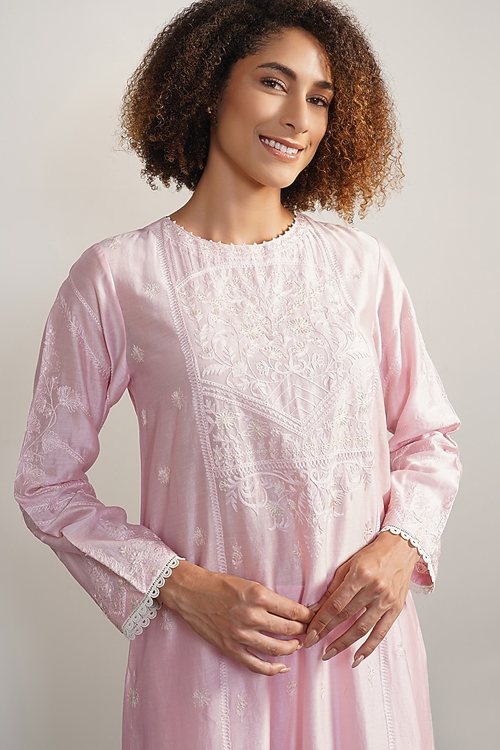 Soft Rose Cotton Silk Thread Embroidered Kurta Set by Samant Chauhan at Pernia's Pop Up Shop
