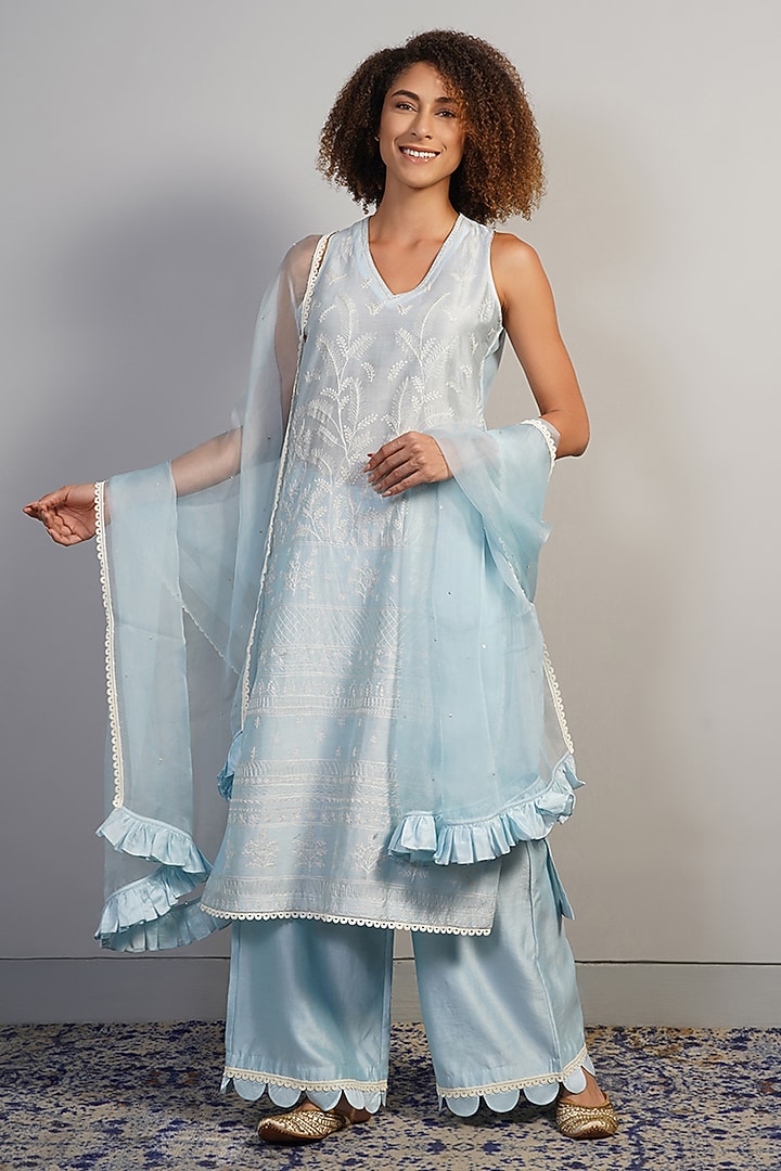 Powder Blue Cotton Silk Thread Embroidered Kurta Set by Samant Chauhan at Pernia's Pop Up Shop