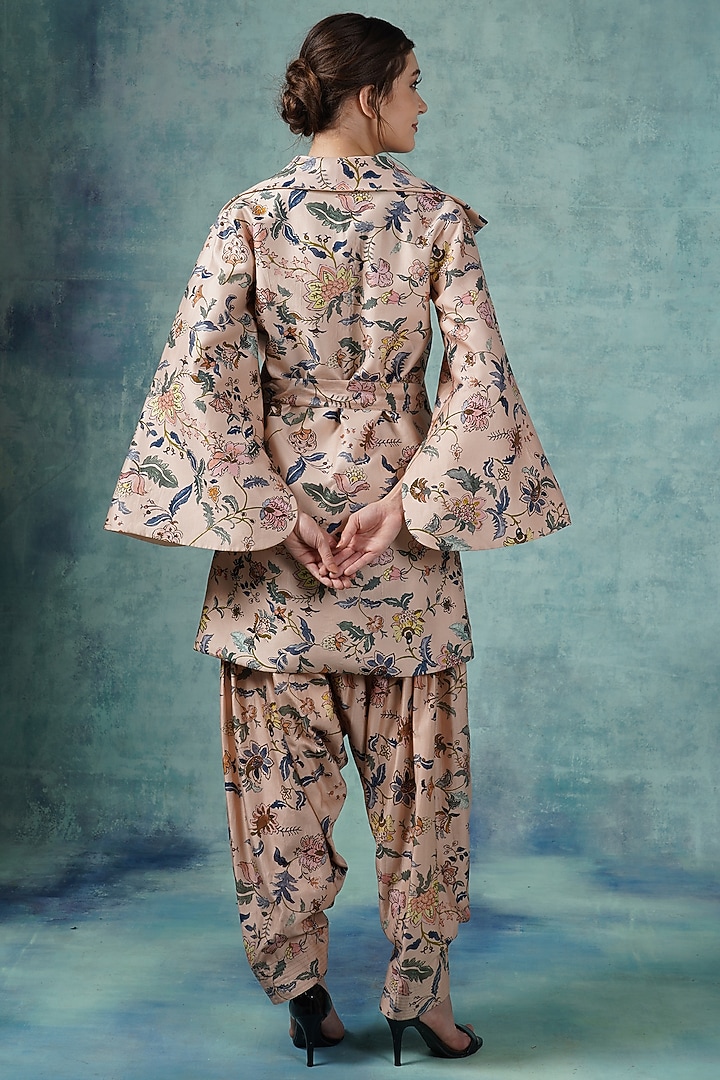 Peach Printed Jacket Set by Samant Chauhan at Pernia's Pop Up Shop