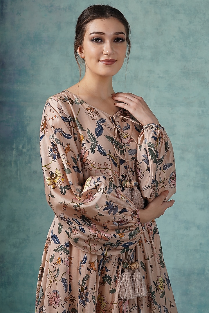 Peach Printed Jacket Set by Samant Chauhan at Pernia's Pop Up Shop
