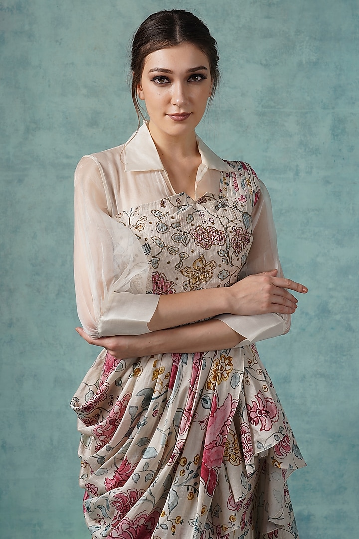 Pearl White Printed Draped Wedding Saree Set by Samant Chauhan at Pernia's Pop Up Shop