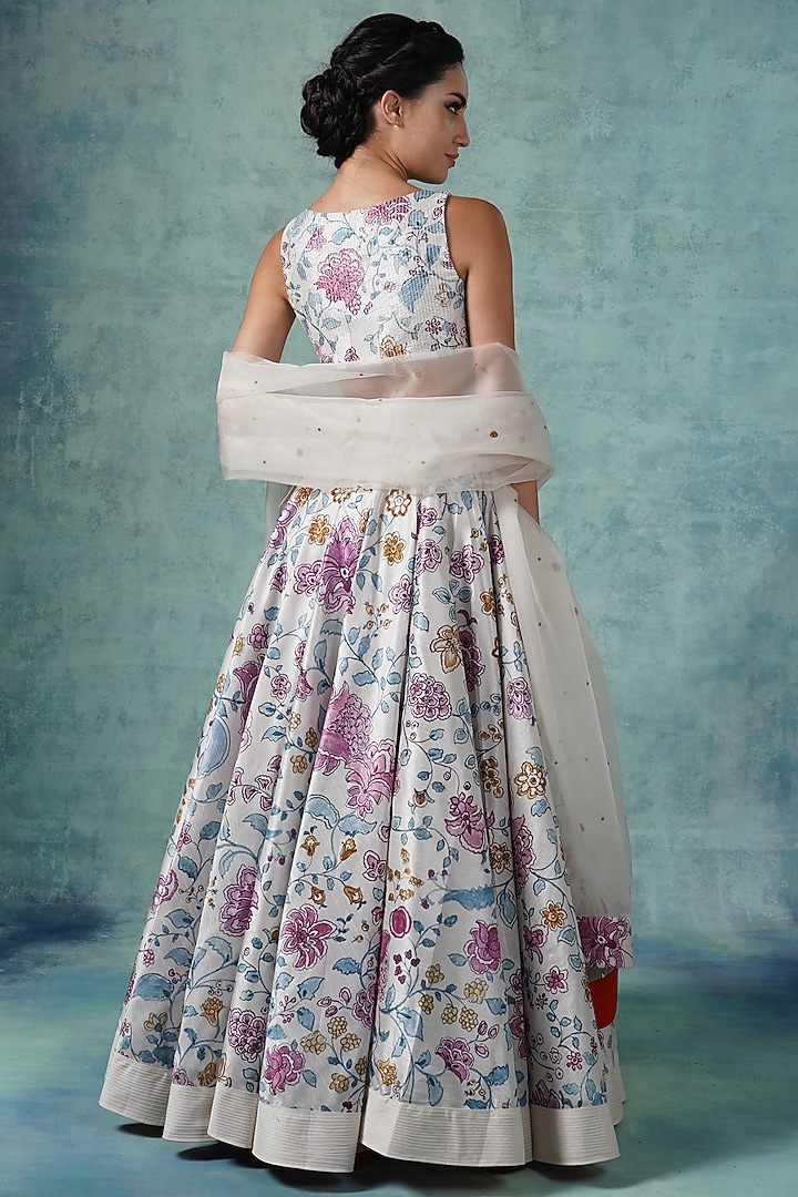 Pearl White Printed Wedding Lehenga Set by Samant Chauhan at Pernia's Pop Up Shop