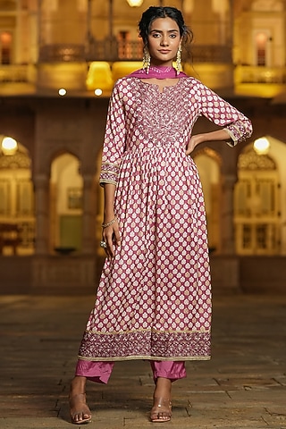 Mauve German Rayon Printed Pleated Kurta Set by Scakhi Luxe