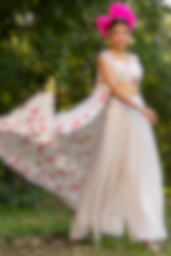 Ivory Pure Crepe Embroidered Cape Set by Scakhi Luxe at Pernia's Pop Up Shop