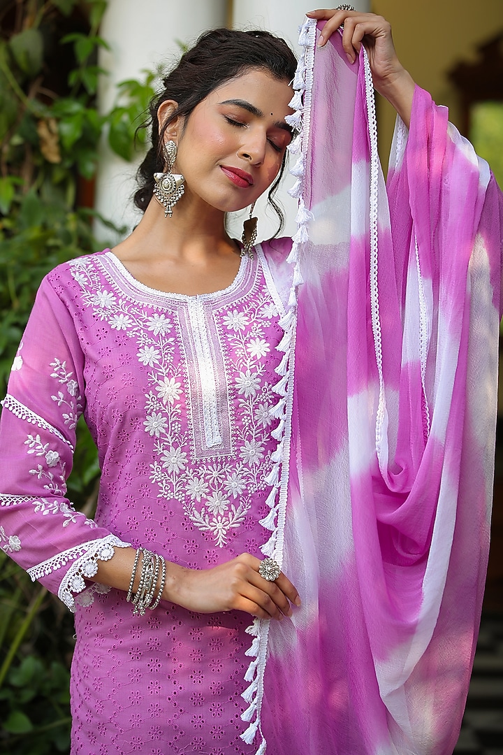 Lavender Cotton Schiffli Chikankari Kurta Set by Scakhi Luxe at Pernia's Pop Up Shop