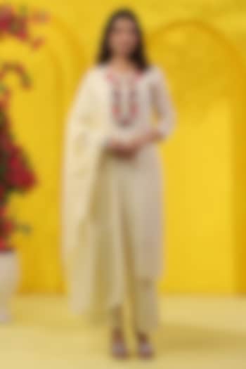 Butter Yellow Cotton Mulmul Kashmiri Embroidered Kurta Set by Scakhi Luxe at Pernia's Pop Up Shop