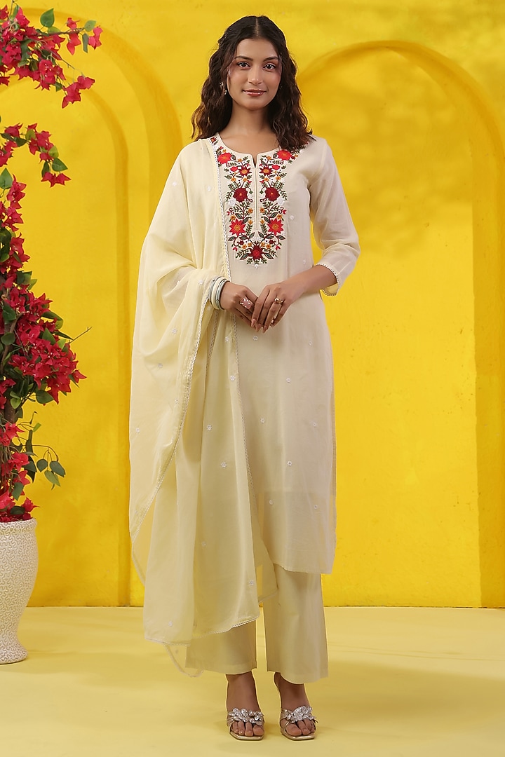 Butter Yellow Cotton Mulmul Kashmiri Embroidered Kurta Set by Scakhi Luxe at Pernia's Pop Up Shop