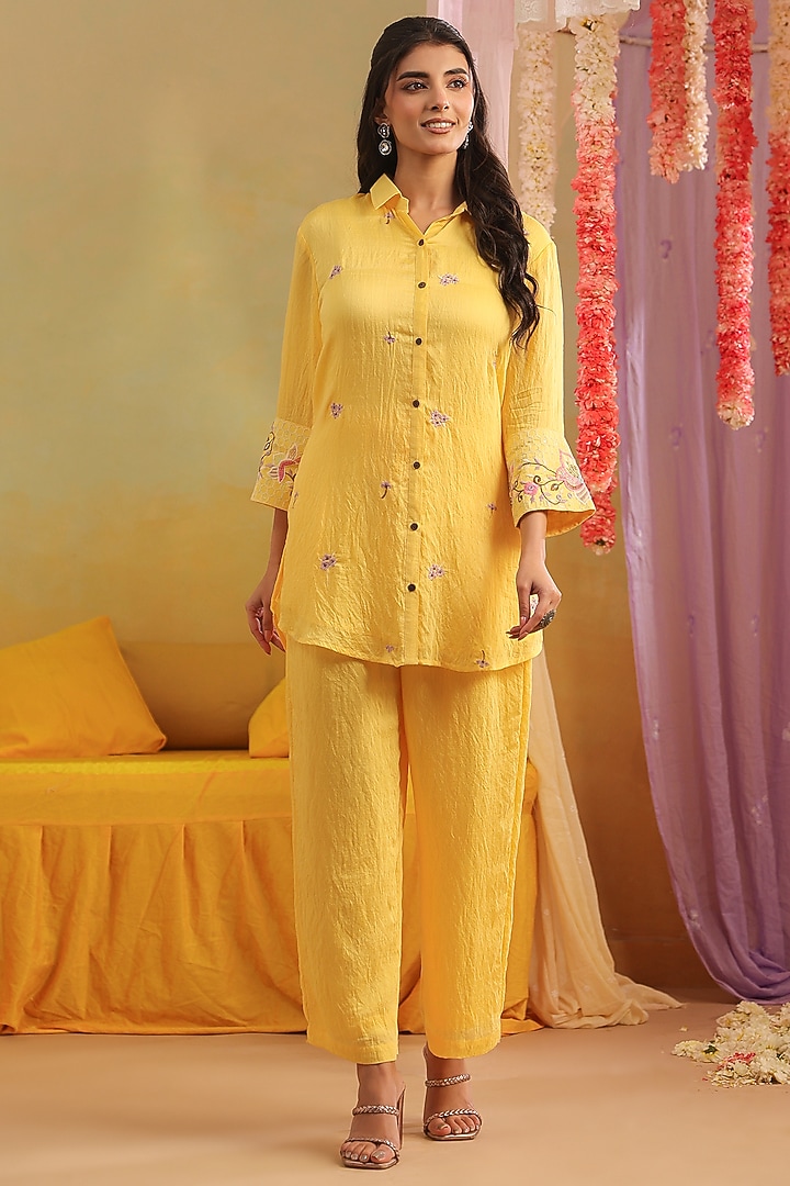 Yellow Mul Chanderi Embroidered Co-Ord Set by Scakhi Luxe at Pernia's Pop Up Shop