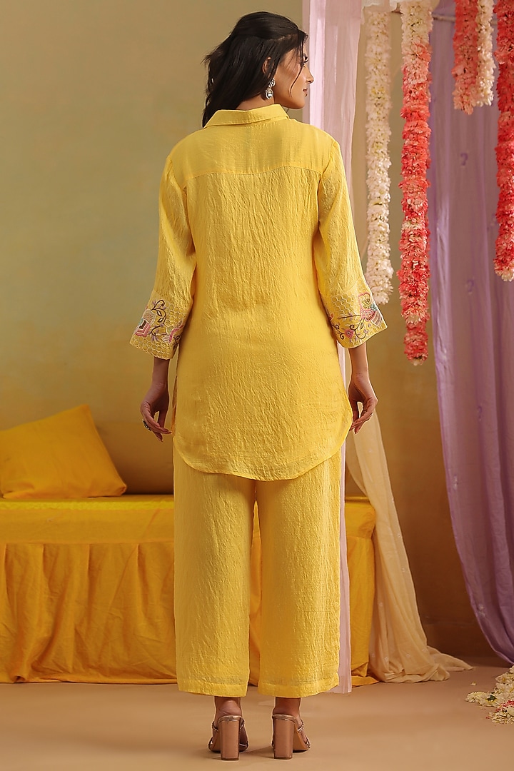 Yellow Mul Chanderi Embroidered Co-Ord Set by Scakhi Luxe at Pernia's Pop Up Shop