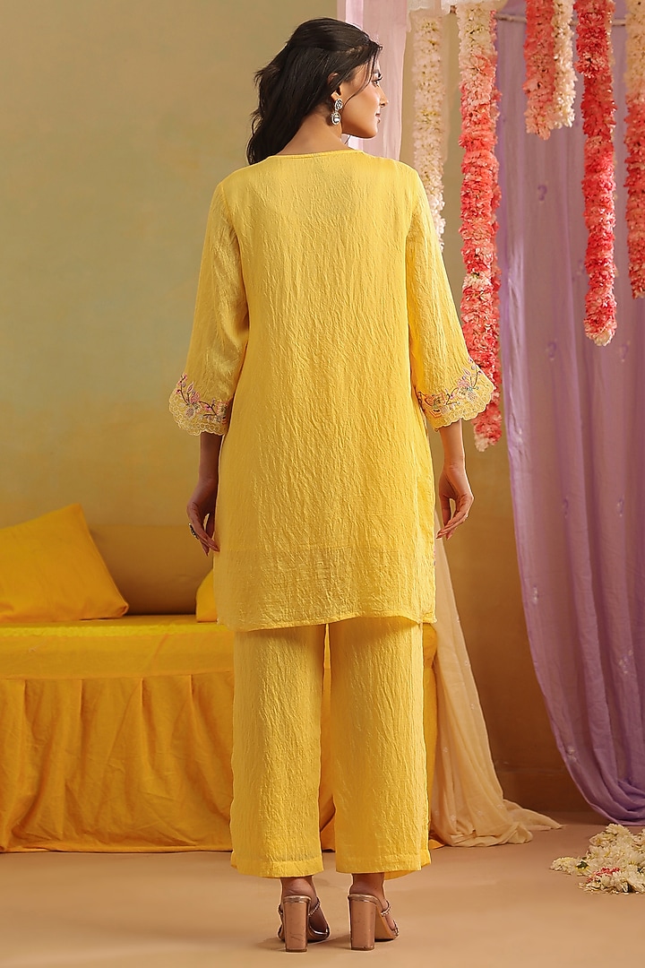 Yellow Mul Chanderi Embroidered Co-Ord Set by Scakhi Luxe at Pernia's Pop Up Shop
