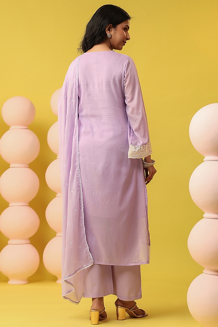 Lavender Mulmul Embroidered Kurta Set by Scakhi Luxe at Pernia's Pop Up Shop