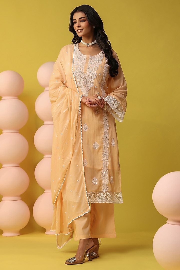 Peach Mulmul Chikankari Embroidered Straight Kurta Set by Scakhi Luxe at Pernia's Pop Up Shop