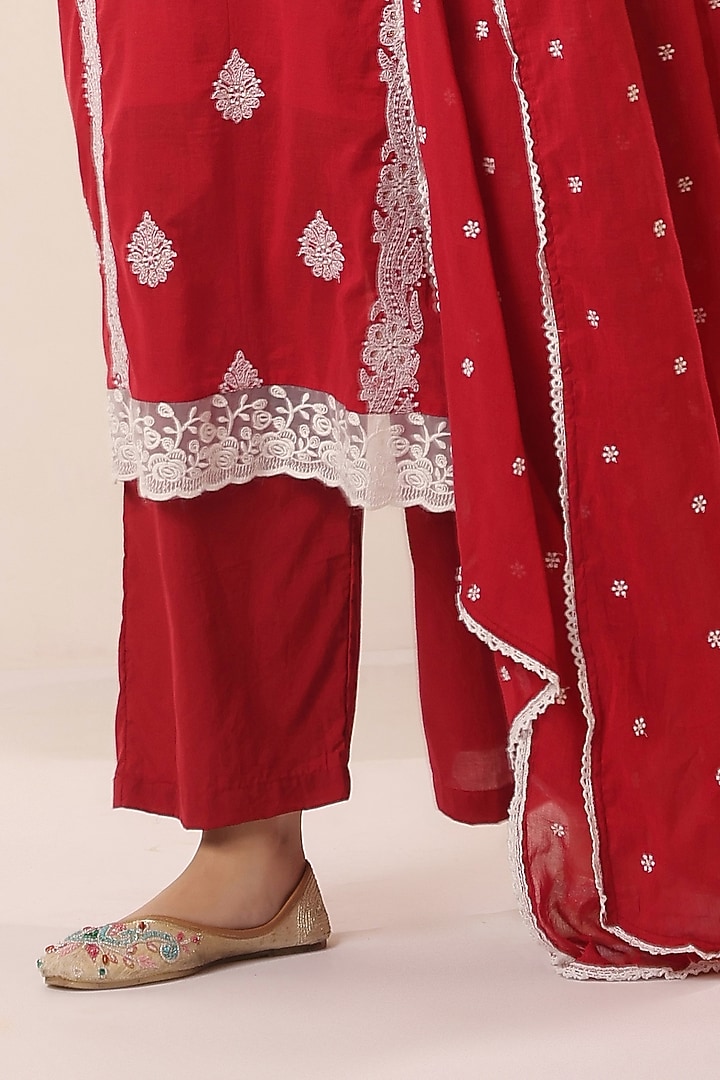 Red Mulmul Chikankari Embroidered Straight Kurta Set by Scakhi Luxe at Pernia's Pop Up Shop