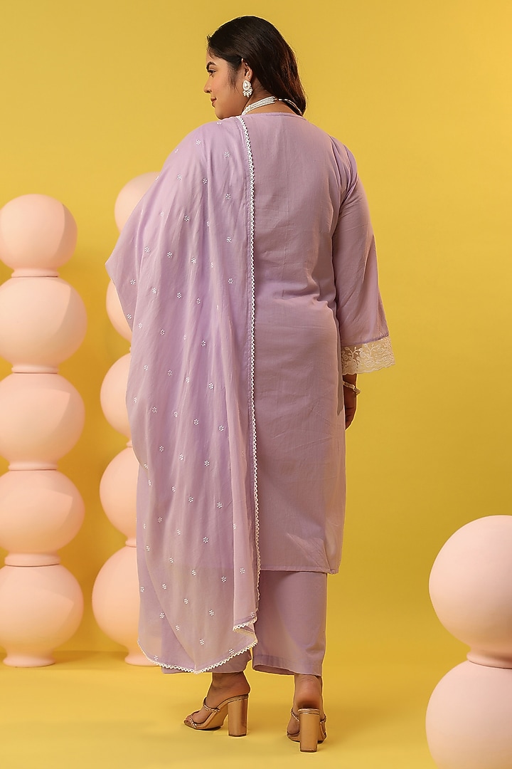Lavender Mulmul Chikankari Embroidered Straight Kurta Set by Scakhi Luxe at Pernia's Pop Up Shop