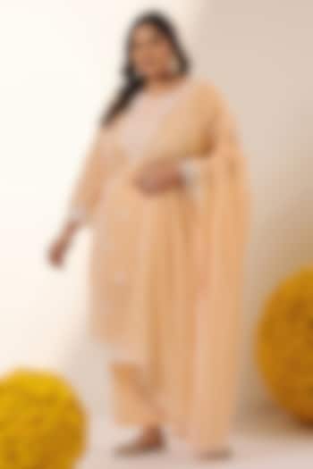 Peach Mulmul Chikankari Embroidered Straight Kurta Set by Scakhi Luxe at Pernia's Pop Up Shop