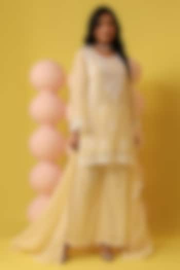 Butter Yellow Mulmul Chikankari Kurta Set by Scakhi Luxe at Pernia's Pop Up Shop