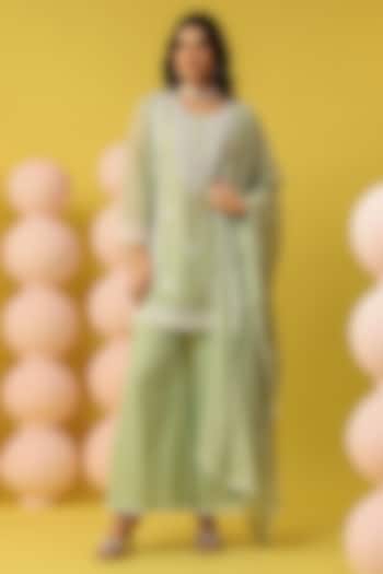 Green Mulmul Chikankari Kurta Set by Scakhi Luxe at Pernia's Pop Up Shop