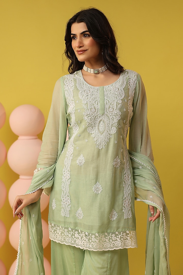 Green Mulmul Chikankari Kurta Set by Scakhi Luxe at Pernia's Pop Up Shop